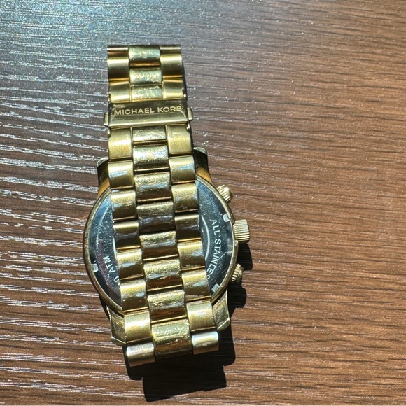 Michael Kors Oversized Runway Gold-Tone Watch - Picture 3 of 7